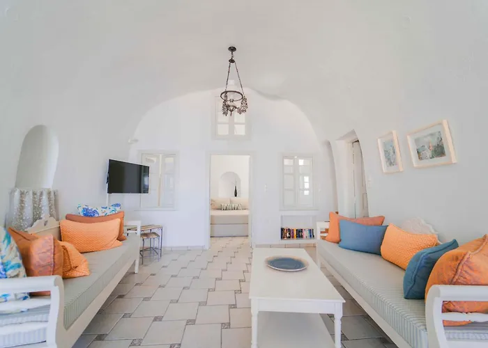 Spitia Tzitzi * Imerovigli (Santorini)