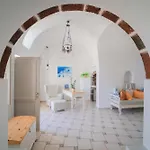 Spitia Tzitzi إيميروفيغلي