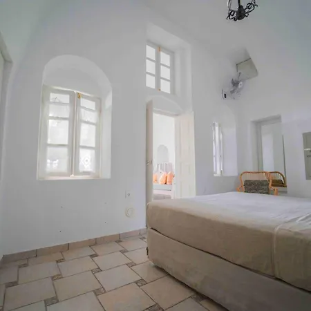 Spitia Tzitzi Apartment *