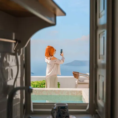 Spitia Tzitzi * Imerovigli (Santorini)