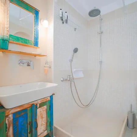 Apartment Spitia Tzitzi Imerovigli (Santorini)