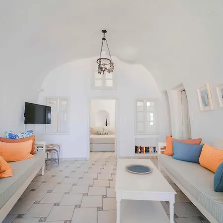 Spitia Tzitzi * Imerovigli (Santorini)