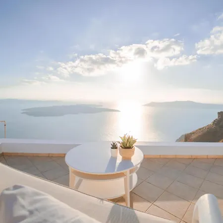 Spitia Tzitzi * Imerovigli (Santorini)